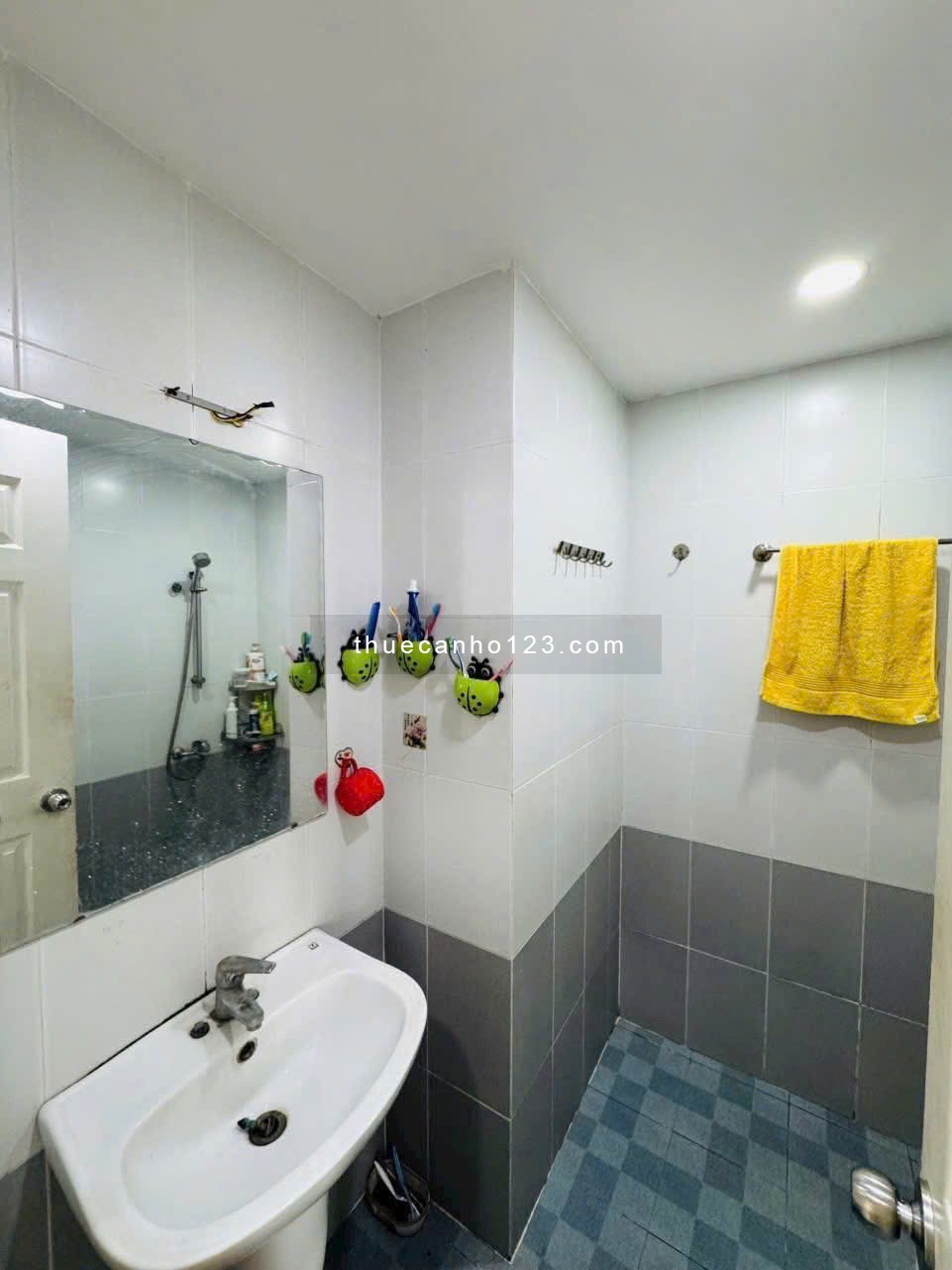 Chung cư Carillon 2 -Hòa Thạnh, Tân Phú : 97m2, 3p ngủ, 2wc, NT, 12tr/th.