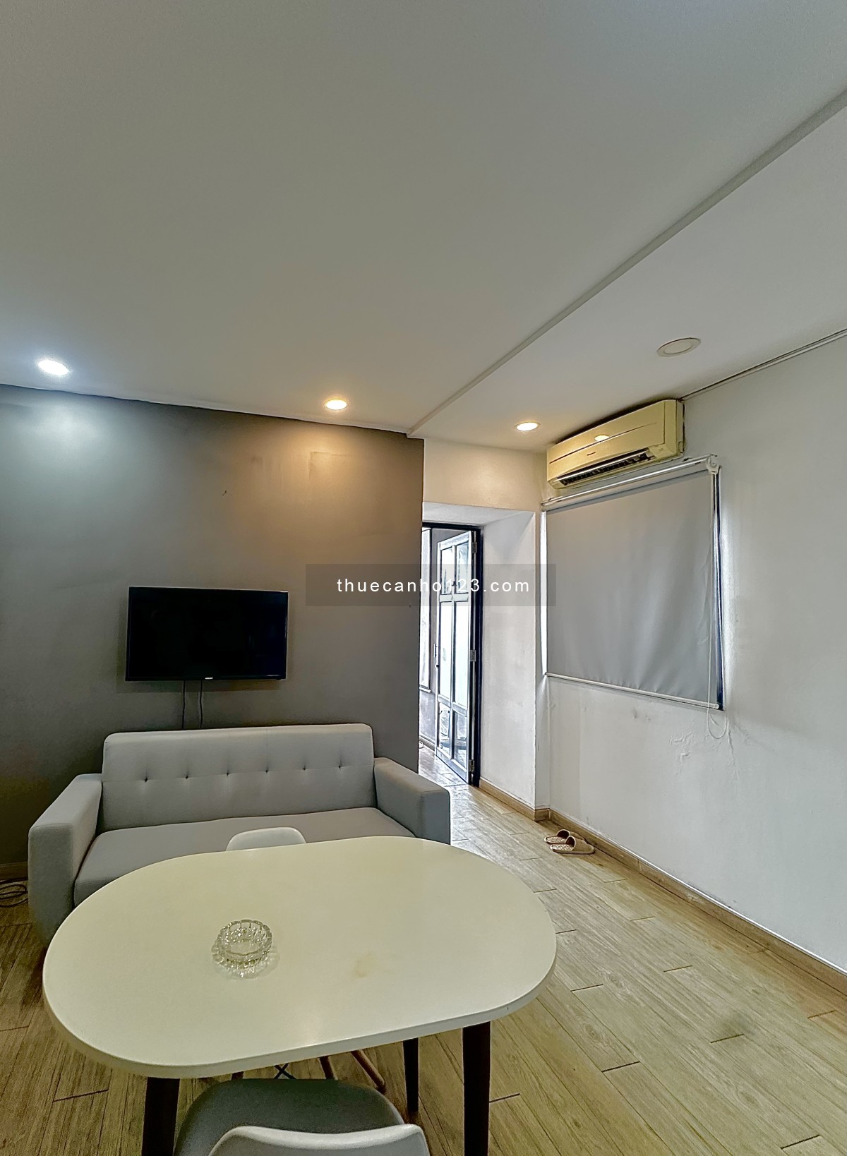 Căn hộ giá rẻ có thang máy, view bờ kè Hoàng Sa Quận 3