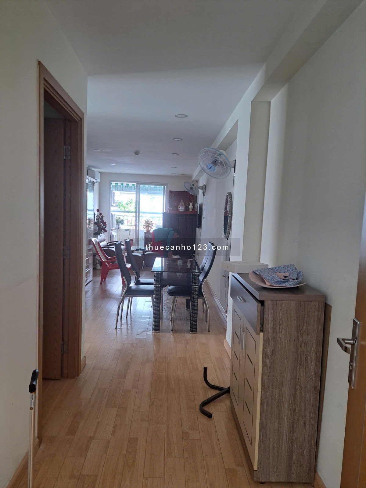 Cho thuê full nội thất căn góc, 71m², giá 10 triệu/tháng, nhà có sẵn