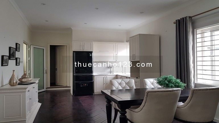 Cho thuê căn hộ dịch vụ tại Giảng Võ, Đống Đa, 100m2, 2PN, đầy đủ nội thất