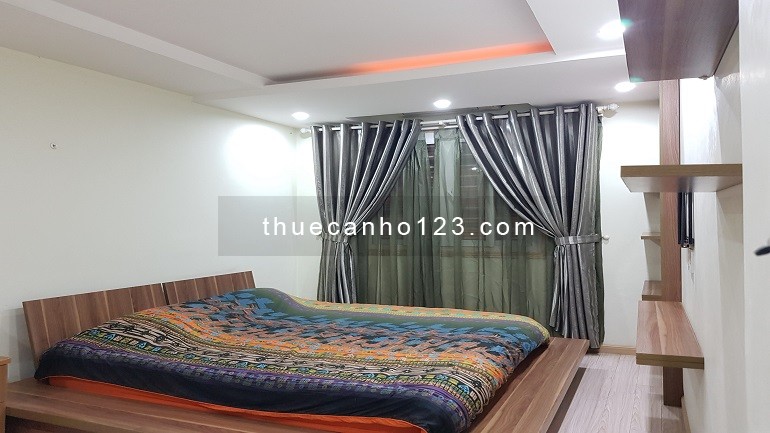 Cho thuê căn hộ dịch vụ tại Giảng Võ, Đống Đa, 126m2, 3PN, đầy đủ nội thất