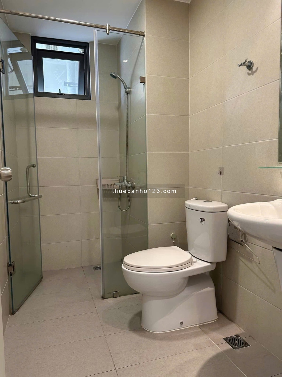 Chung cư Phúc Yên, Phan Huy Ích, P15, TB, 81m2, 2PN, 10tr/tháng.