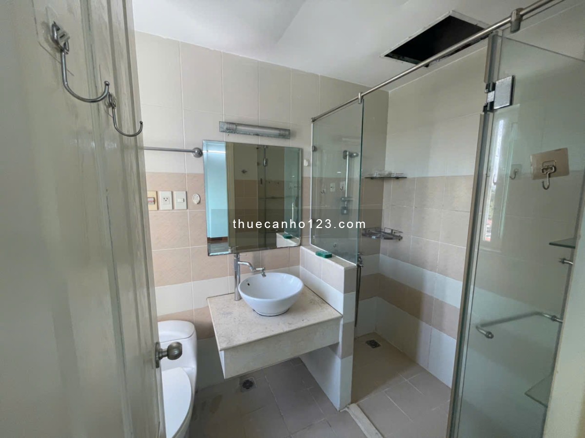 Cho thuê căn hộ Cao Ốc Phú Nhuận, 3PN2Wc 120m2, Nội Thất Cơ Bản, 20Tr Tel 0942811343 Tony Giữ