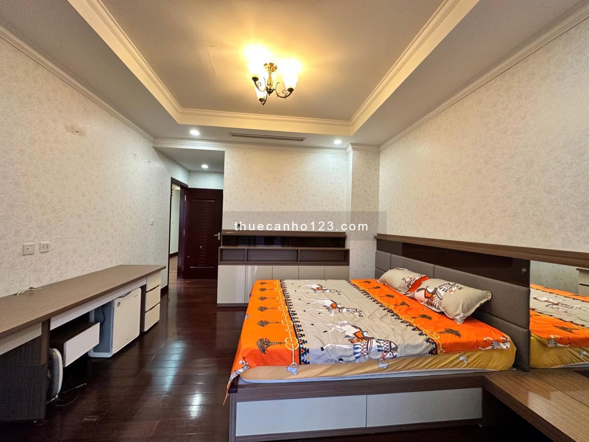 Cho thuê căn 2pn Royal City - Nguyễn Trãi giá từ 19tr