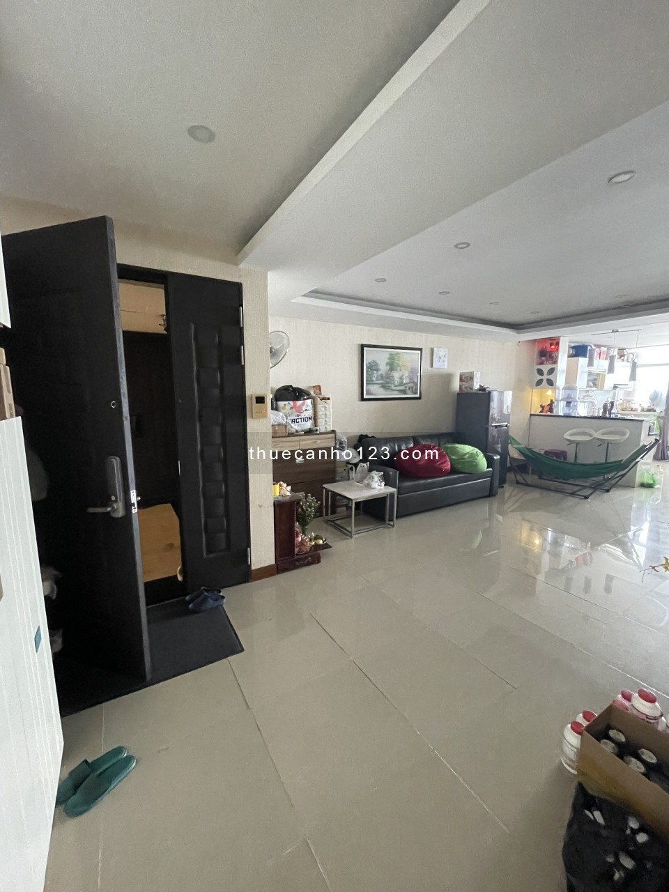 Cho thuê căn hộ Hoàng Kim Thế Gia 150m2, 4pn, 2wc, có nội thất, giá 13tr/tháng