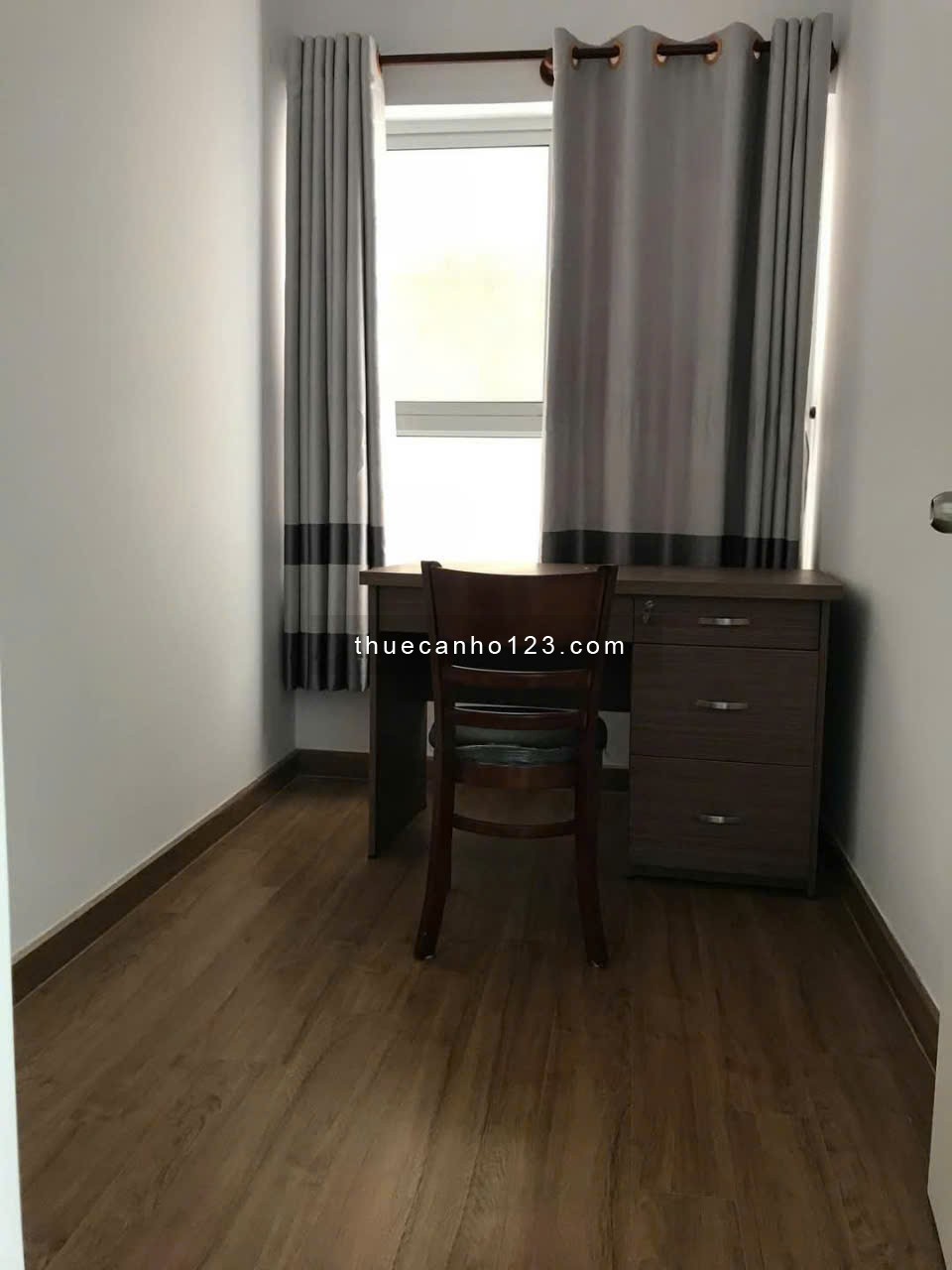 Chung cư Screc, Trường Sa, Q3: Giá 13.5tr/th căn 85m2 2p ngủ, 2wc