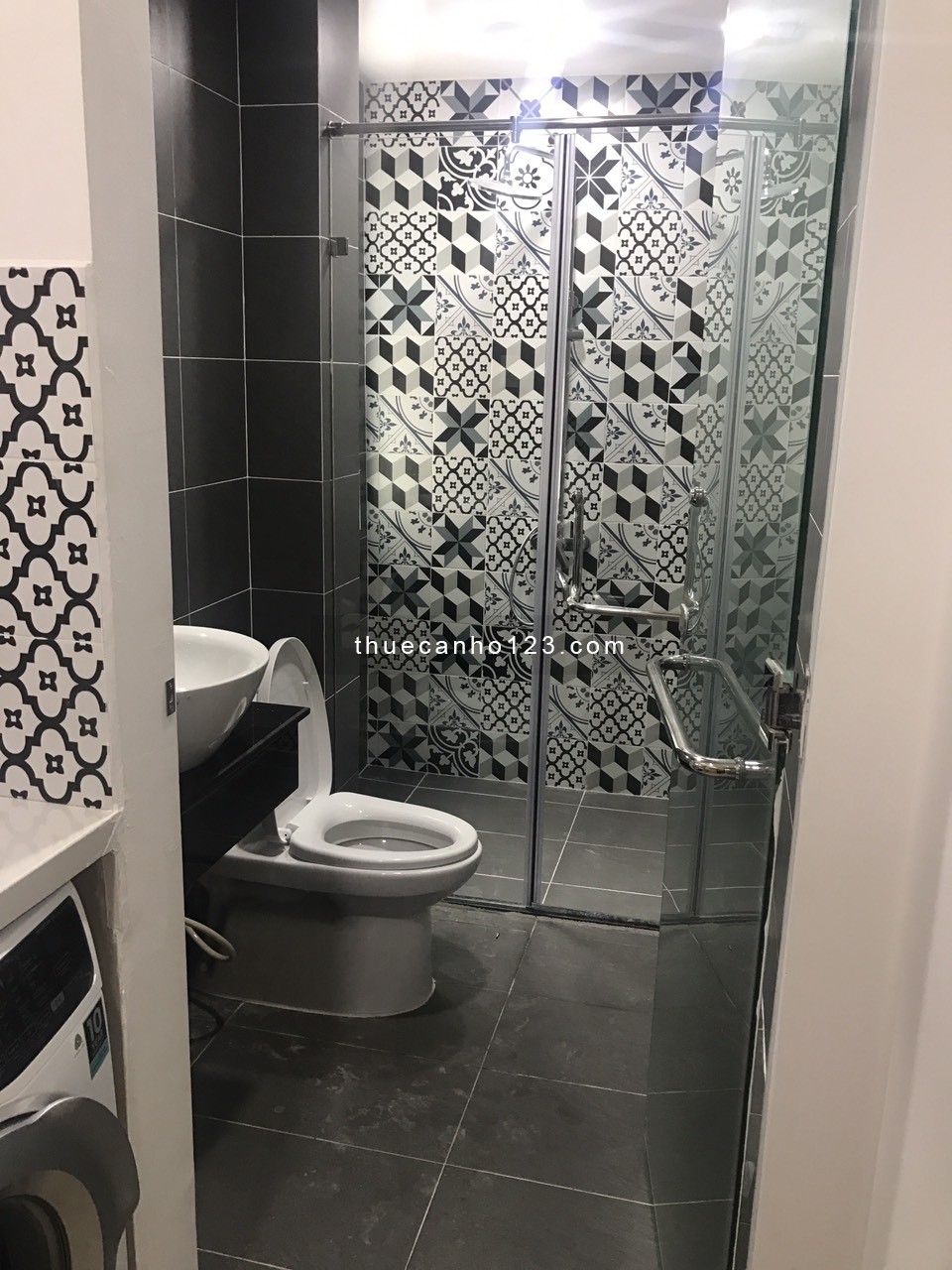 Cho thuê căn hộ Studio nội thất cực đẹp hẻm 904 Nguyễn Kiệm #7.5 Triệu (có thang máy, ban công)