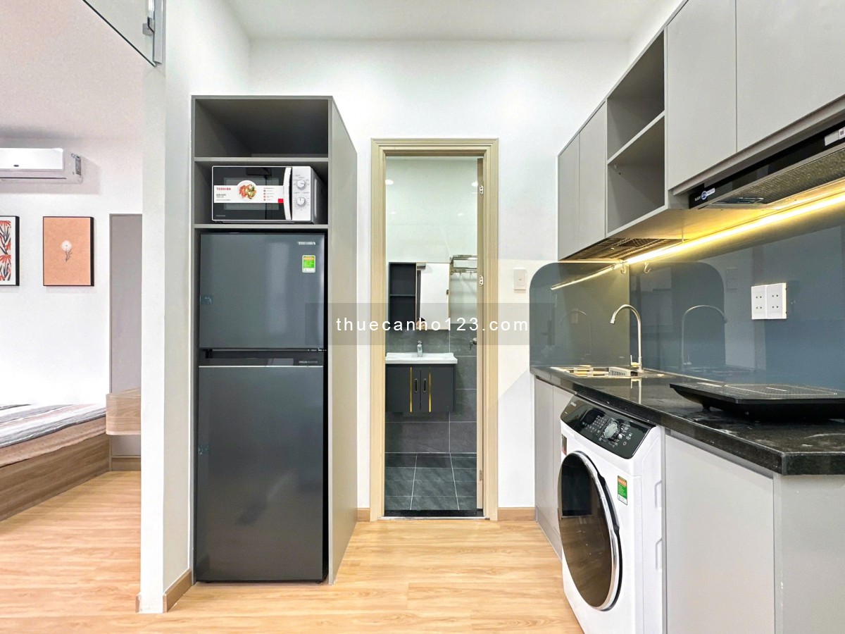 Cho thuê căn hộ dịch vụ với 1 phòng ngủ có ban công, full nội thất gần CVVH Lê Thị Riêng