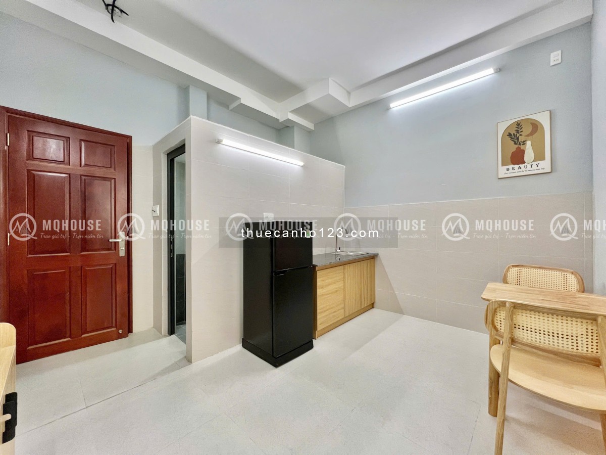 Cho thuê căn hộ studio tách bếp – Thang máy, nhà mới 100%, gần sân bay – CV Gia Định