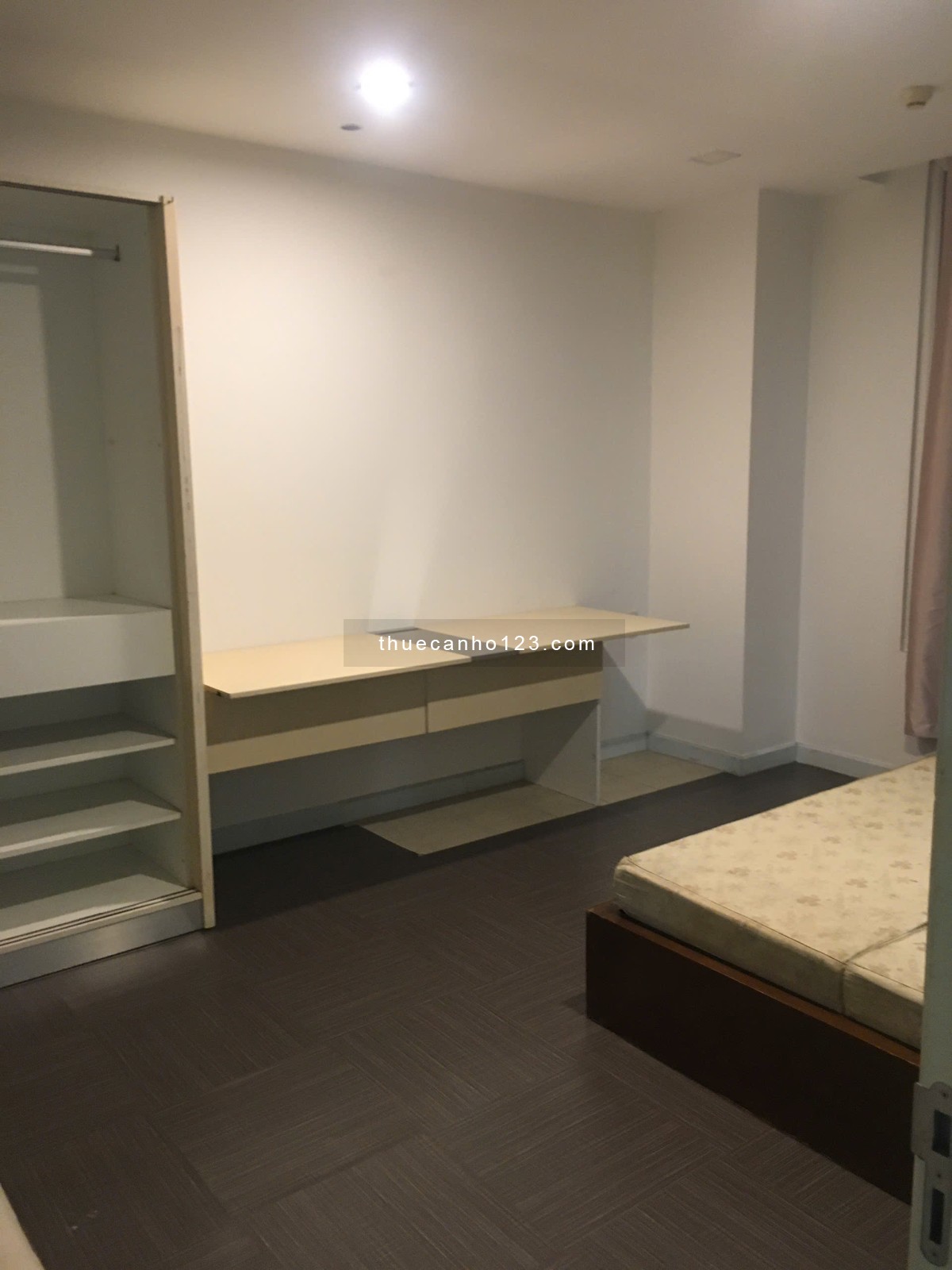 Cho thuê 3 phòng ngủ full đồ tại Richland, Xuân Thủy, Cầu Giấy. Giá thuê 16tr