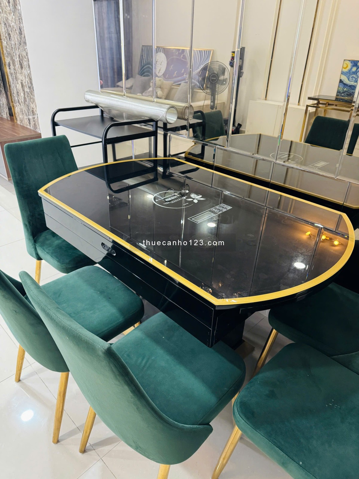 Căn Hộ 3 Phòng ngủ The TResor Quận 4 nội thất Luxury cho thuê ở liền