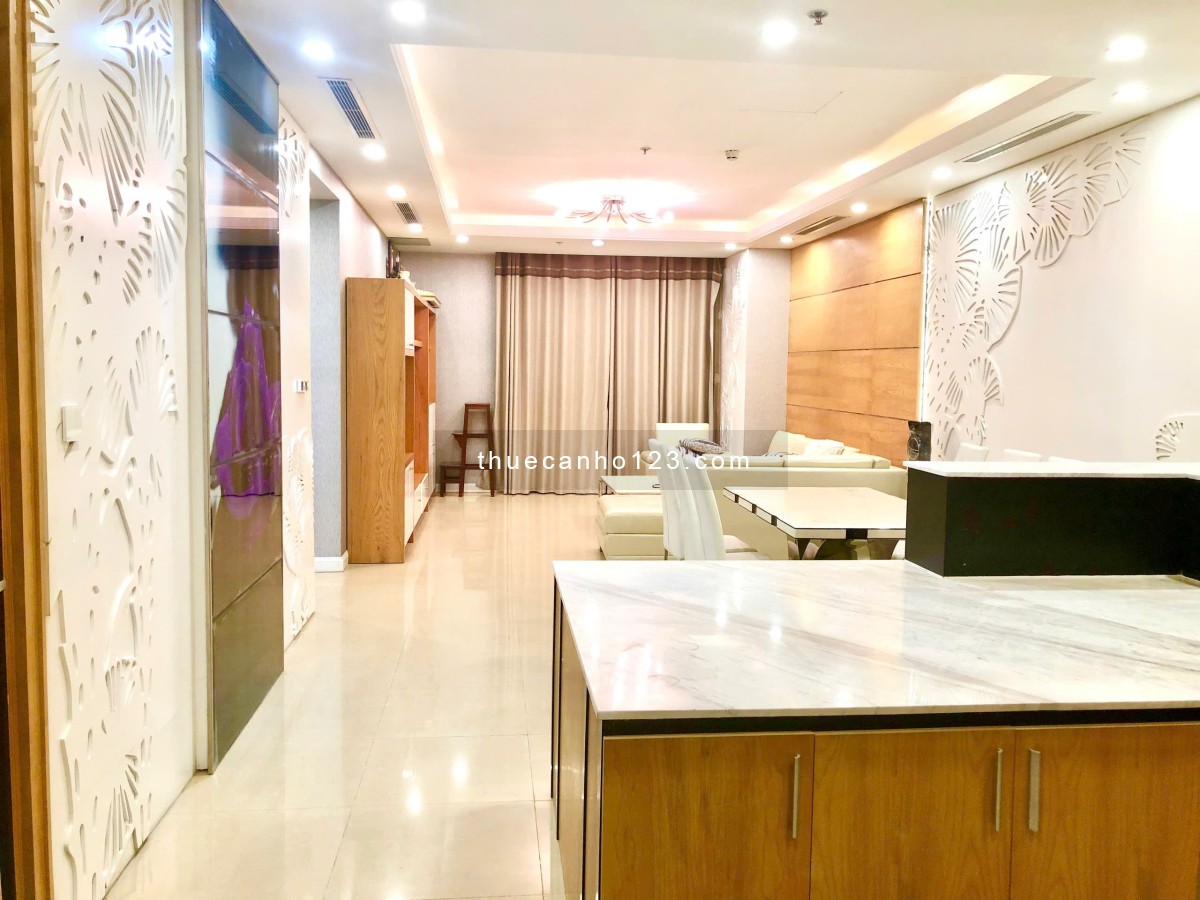 Cho thuê căn hộ Royal City 3 ngủ, full đồ diện tích 138m2