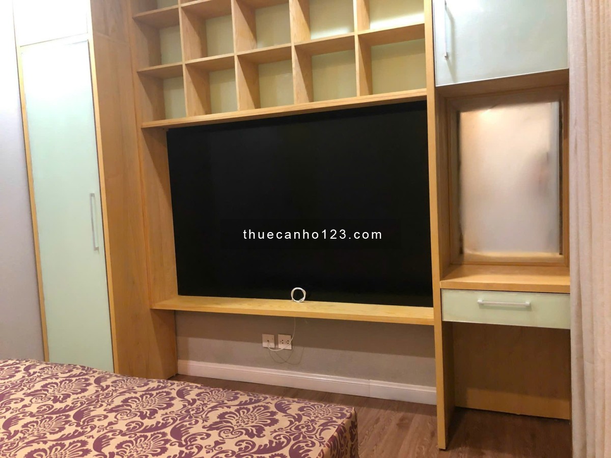 Cho thuê căn hộ Royal City 3 ngủ, full đồ diện tích 138m2