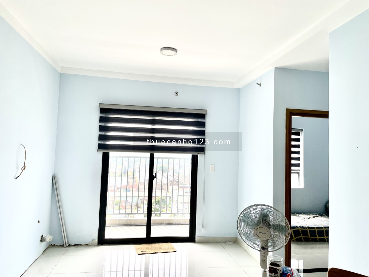 Cho thuê căn hộ 2PN gần ngã tư 550 Bình Dương