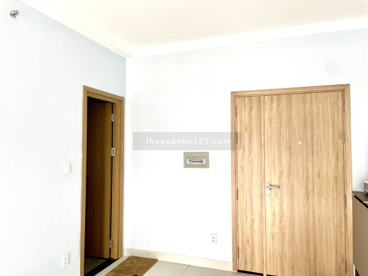 Cho thuê căn hộ 2PN gần ngã tư 550 Bình Dương