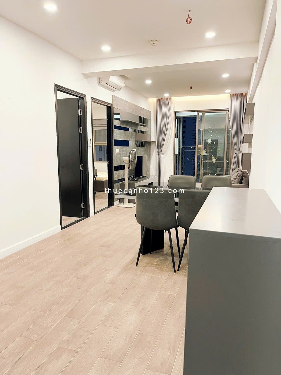 Cần cho thuê Căn hộ Saigon South Residences, Nhà Bè, 2pn, giá 16tr/th