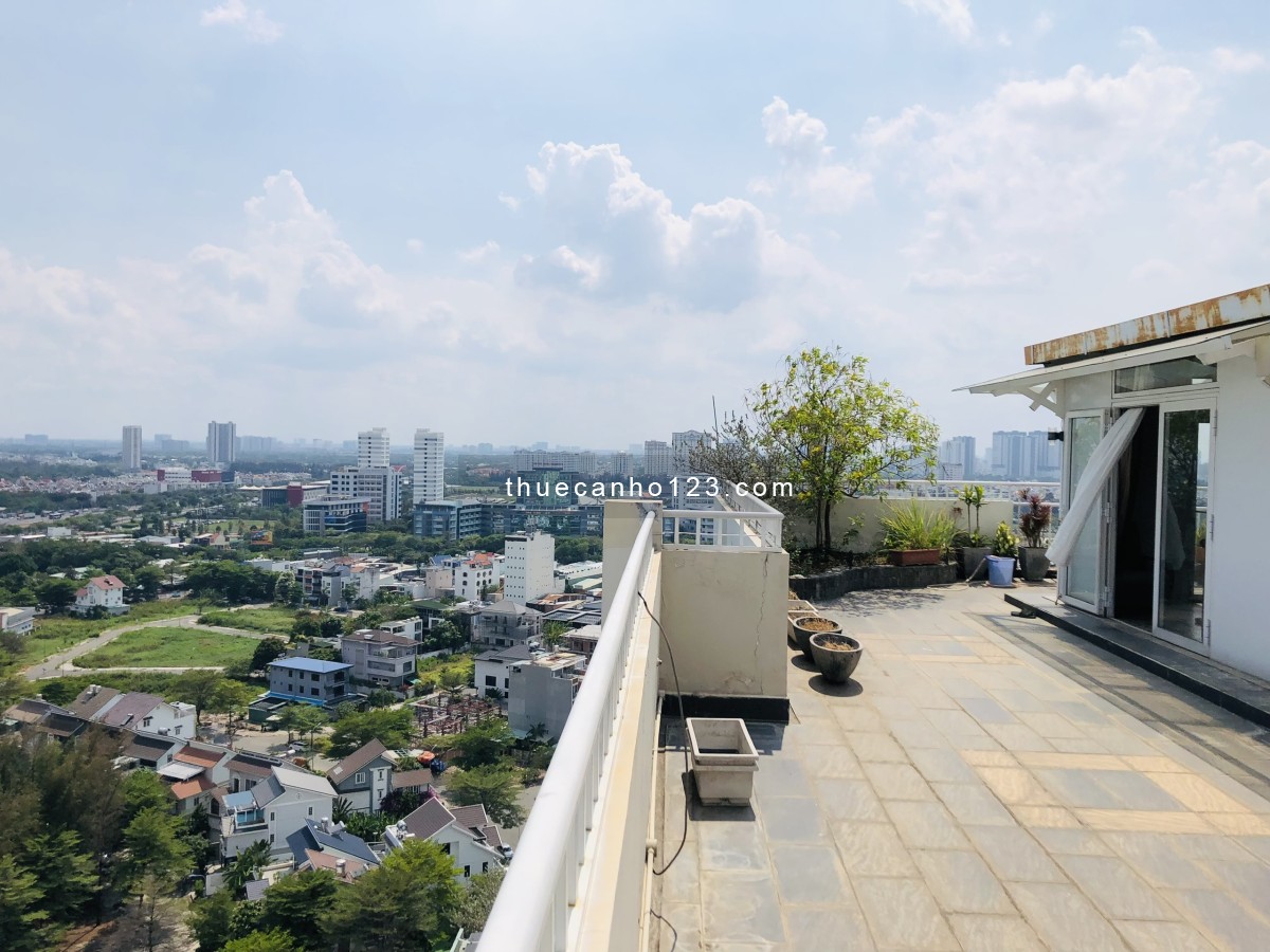 Cần cho thuê penthouse Sky Garden 3, Đường Phạm Văn Nghị. DT: 350m2, 3pn, view công viên giá 2000$