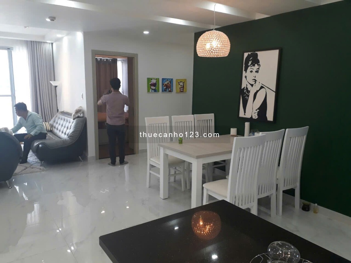 Cho thuê Scenic Valley 1, PMH, Q7, nhà đẹp, 2PN, 2WC, giá 22tr/ tháng