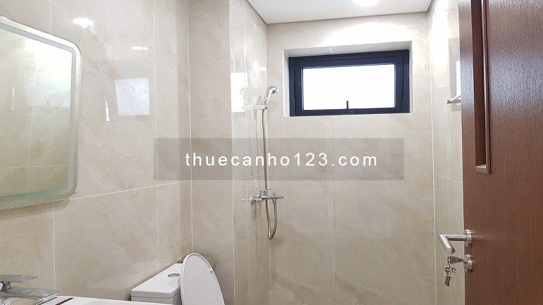 Cho thuê căn hộ dịch vụ nội thất hiện đại, mới tinh tại Đội Cấn, Ba Đình, 75m2, 2PN