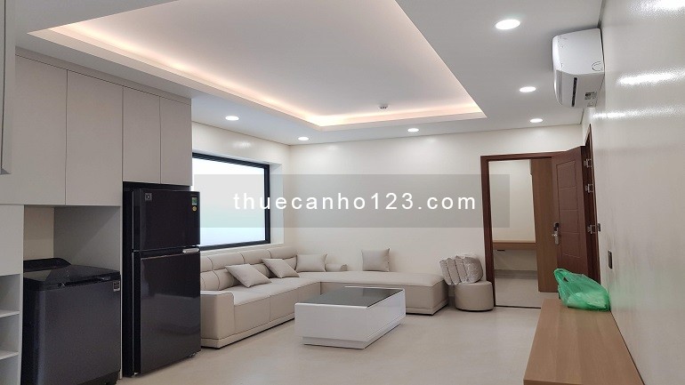 Cho thuê căn hộ dịch vụ nội thất hiện đại, mới tinh tại Đội Cấn, Ba Đình, 75m2, 2PN