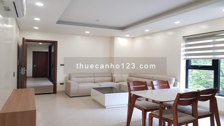 Cho thuê căn hộ dịch vụ 100m2, 3PN, mới tinh tại Đội Cấn, Ba Đình