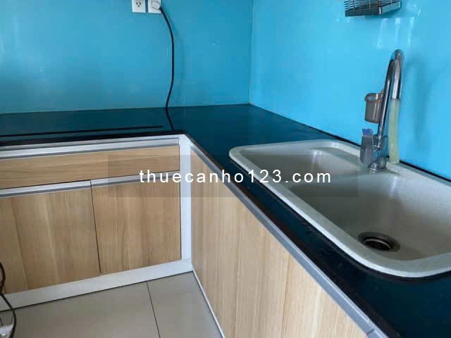 Chung cư Screc , P12, Q3, CĂN GÓC , 2p, 2wc, 85m2, giá 13tr/tháng