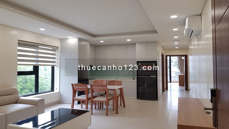 Cho thuê căn hộ dịch vụ 100m2, 3PN, mới tinh tại Đội Cấn, Ba Đình