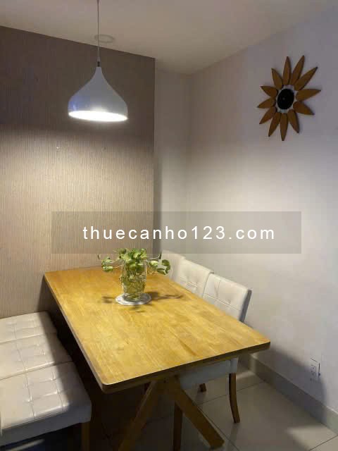 Chung cư Screc , P12, Q3, CĂN GÓC , 2p, 2wc, 85m2, giá 13tr/tháng