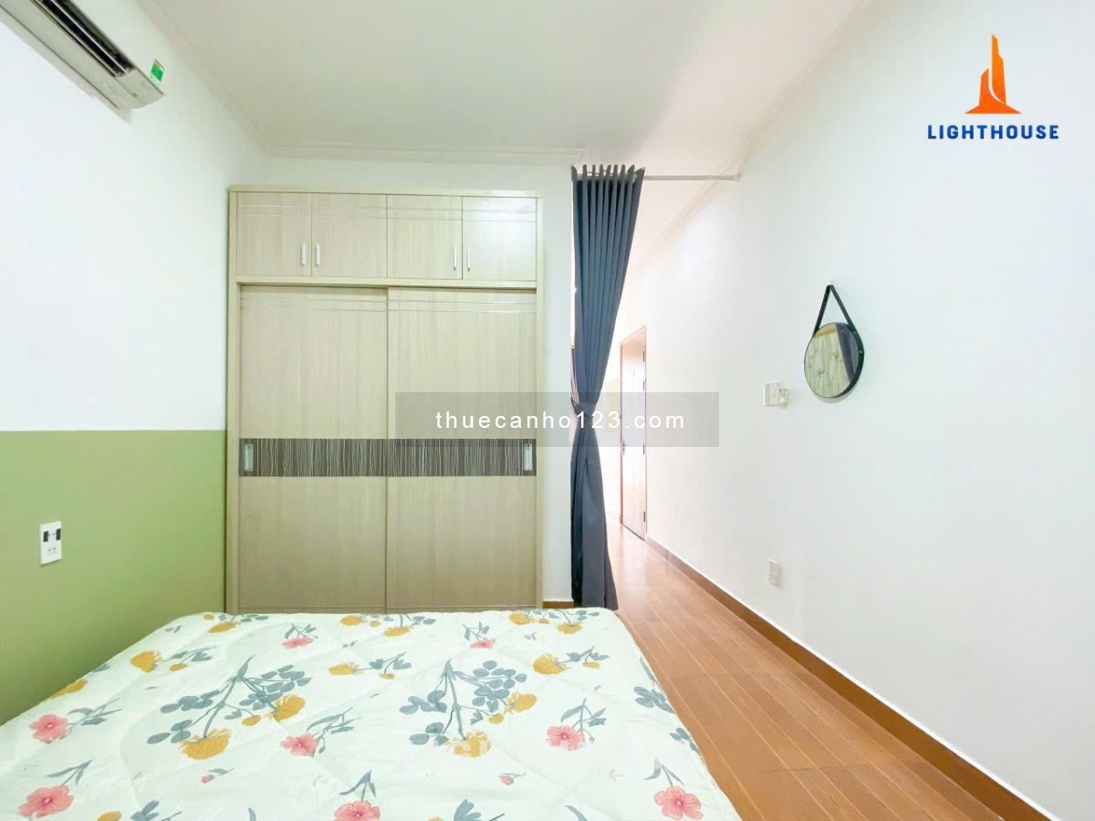 Cho thuê căn hộ dịch vụ với 1 phòng ngủ và ban công, full nội thất gần LOTTE Mart Tân Bình