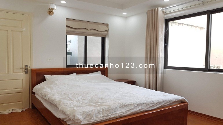 Cho thuê căn hộ dịch vụ tại Từ Hoa, Tây Hồ, 110m2, 2PN, đầy đủ nội thất