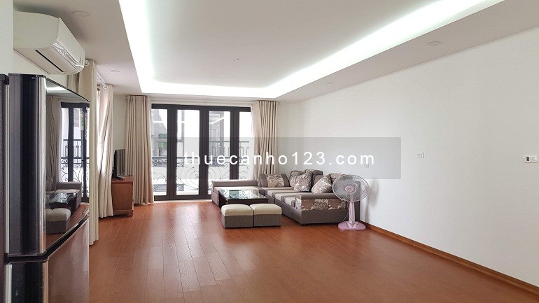 Cho thuê căn hộ dịch vụ tại Từ Hoa, Tây Hồ, 110m2, 2PN, đầy đủ nội thất