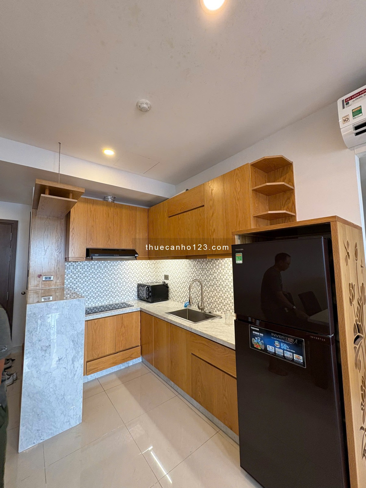 Chốt cọc nhanh 2 phòng ngủ View sông Sài Gòn Royal giá rẻ nhất Quận 4 ạ