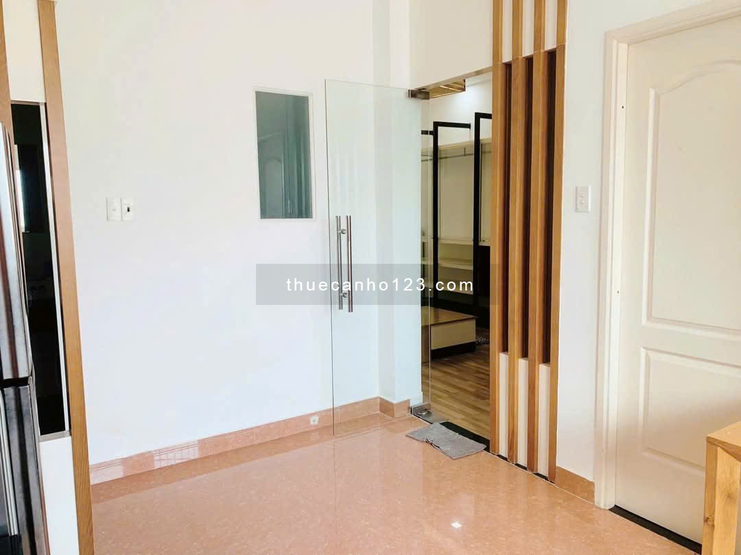 Chung cư 10A Trần Nhật Duật, Quận 1: 70m2, 2p ngủ, NT, 12tr/th