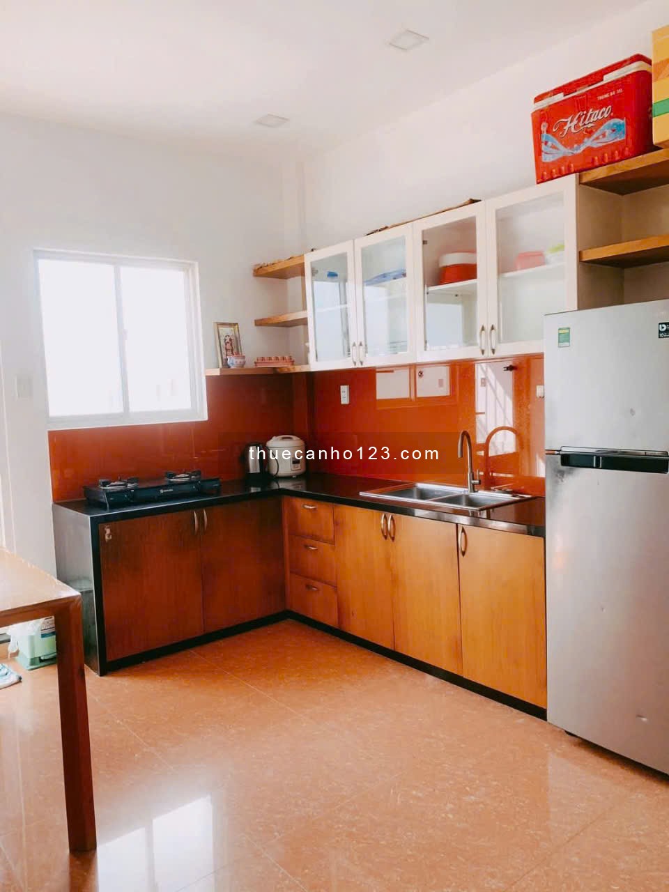 Chung cư 10A Trần Nhật Duật, Quận 1: 70m2, 2p ngủ, NT, 12tr/th