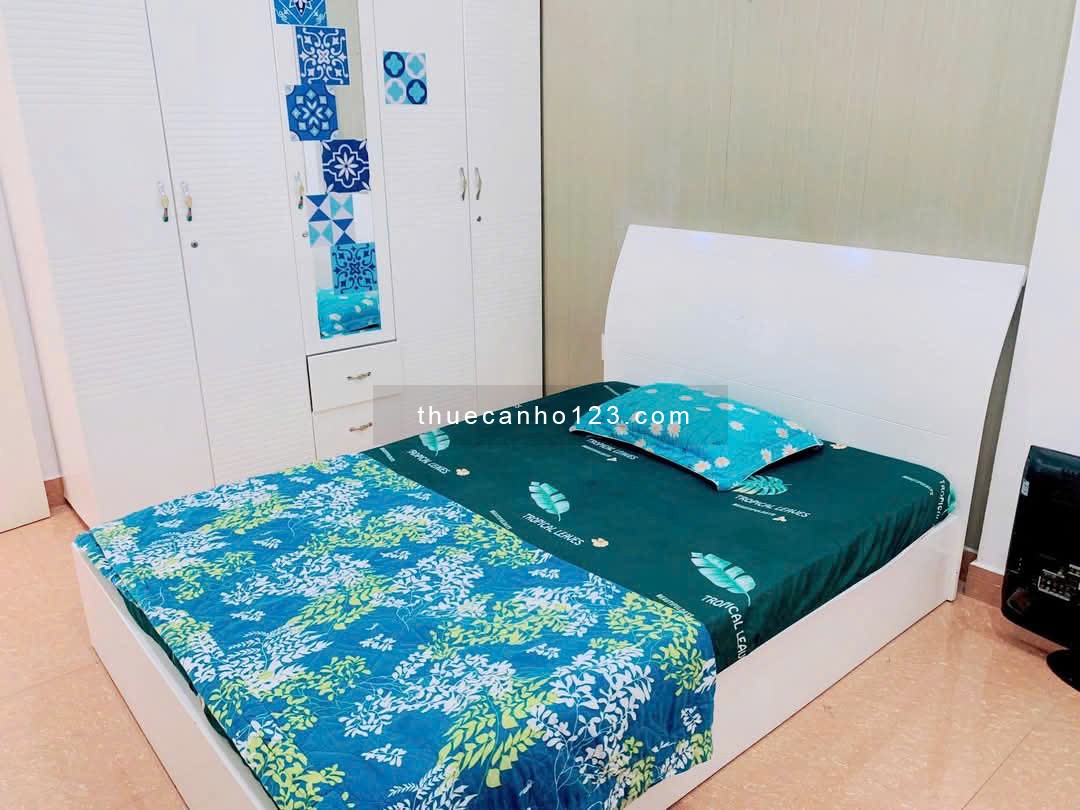 Chung cư 10A Trần Nhật Duật, Quận 1: 70m2, 2p ngủ, NT, 12tr/th