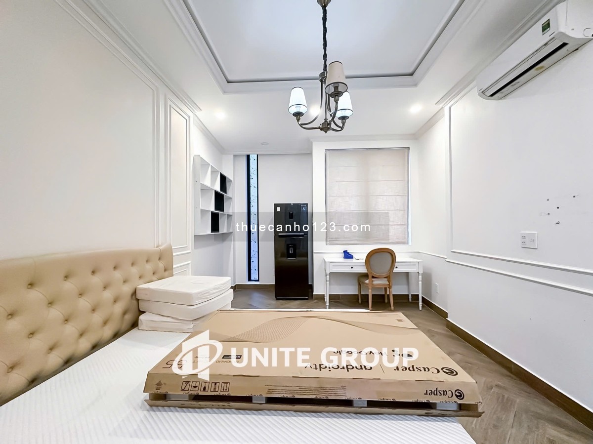 Studio Hiện Đại Có Ban Công & View Landmark 81 – Chỉ 12 triệu/tháng!