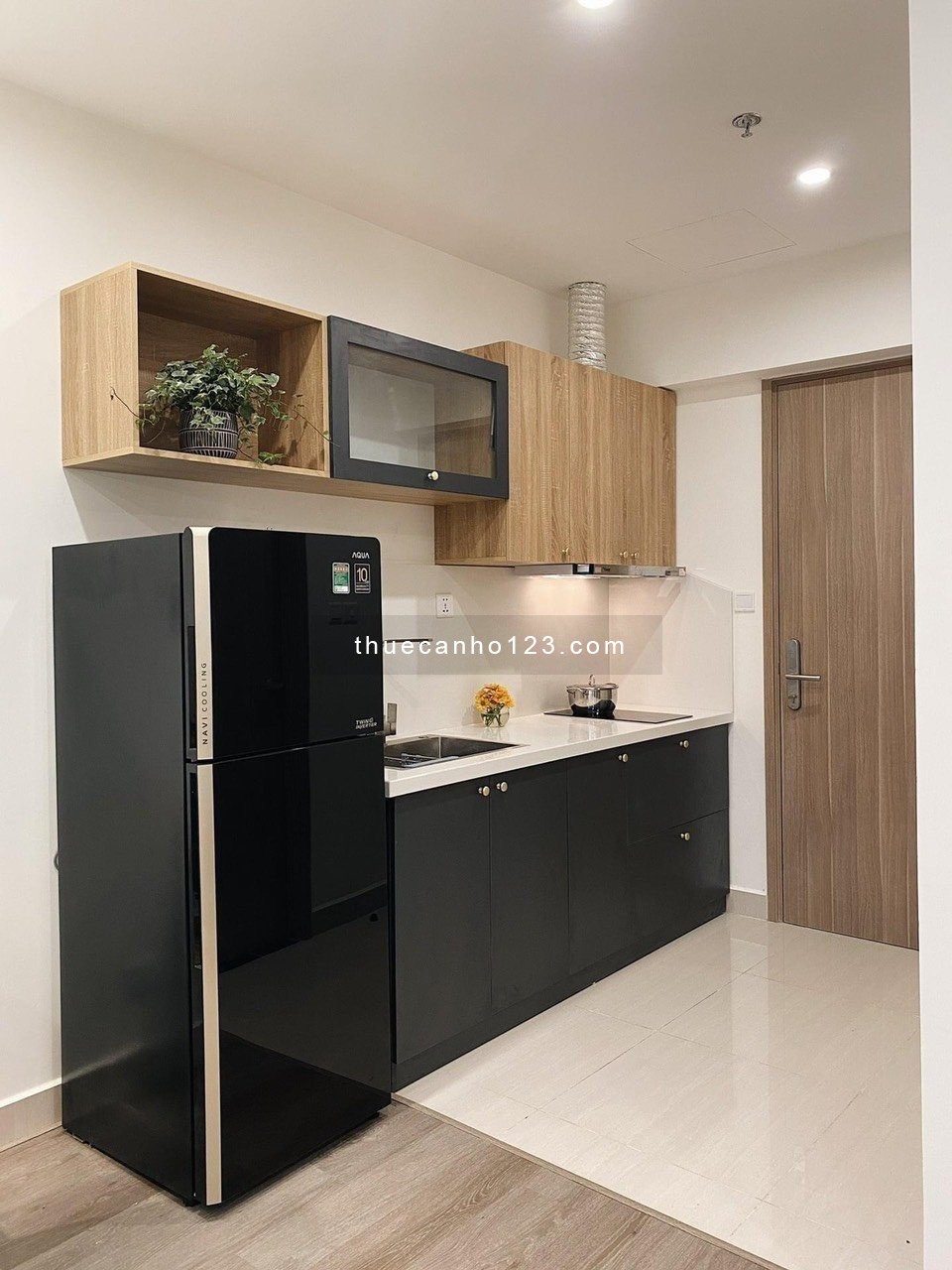 Chính chủ cho thuê căn hộ studio 32m2 full nội thất cao cấp 7 tr/th Vinhomes Smart City