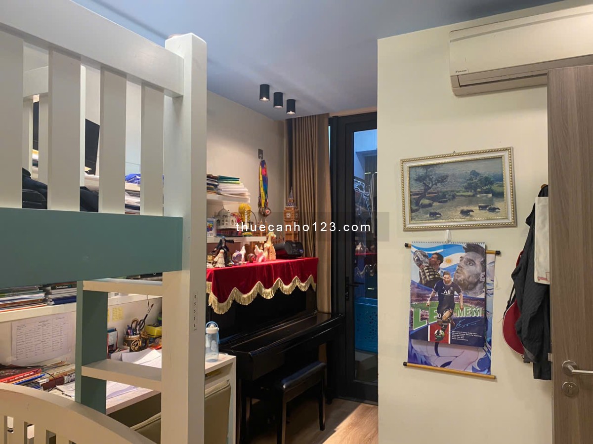 Cho thuê quỹ căn hộ 2 ngủ, 3 phòng ngủ Center Point 27 Lê Văn Lương