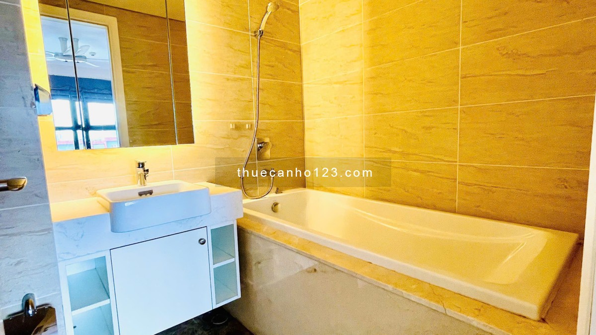 Cho thuê Dcapitale Trần Duy Hưng căn hộ 3 phòng ngủ full đồ