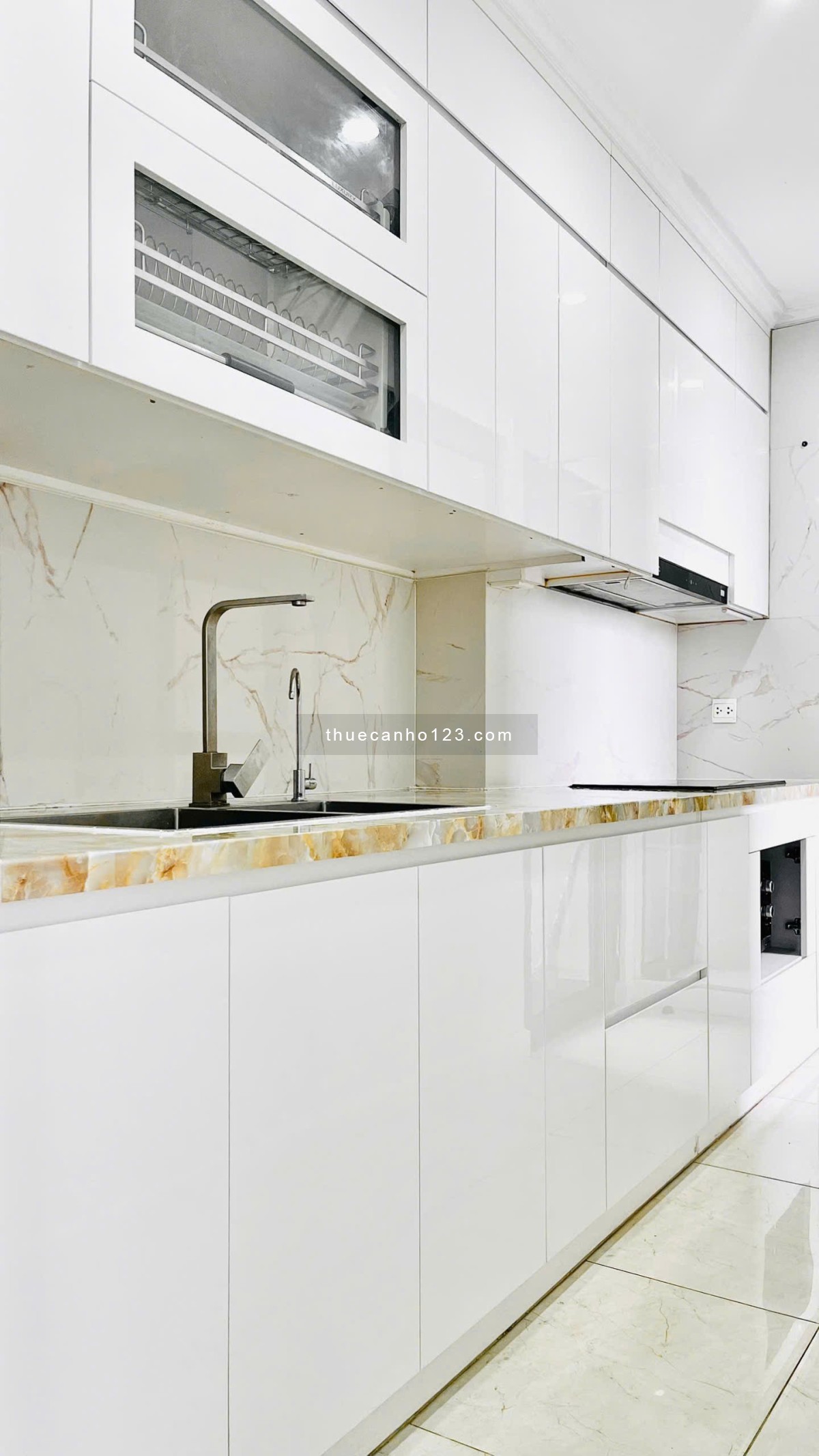 Cho thuê Dcapitale Trần Duy Hưng căn hộ 3 phòng ngủ full đồ