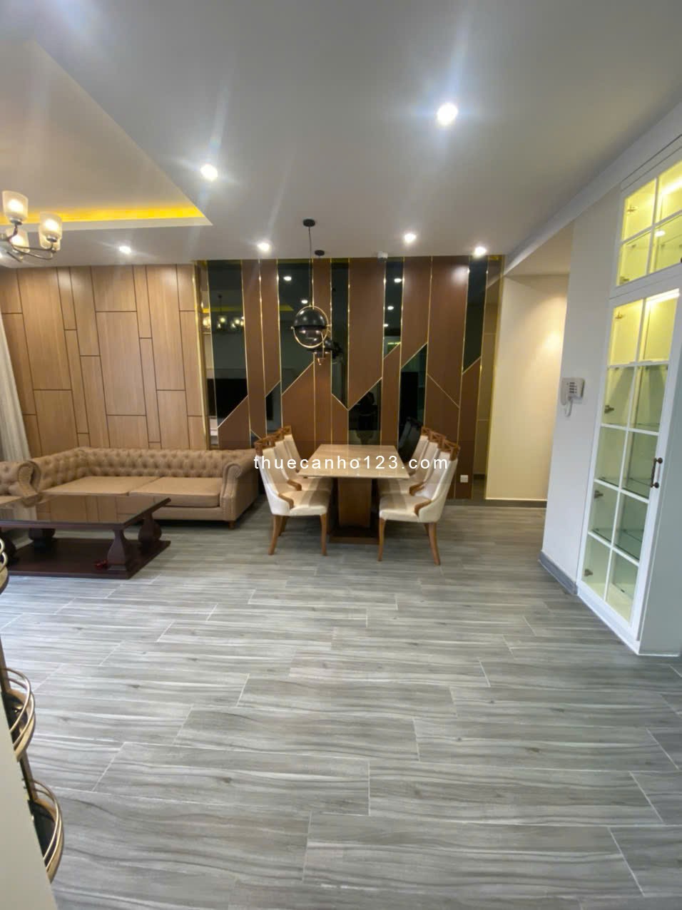 Cho thuê căn 3PN-2WC-105m2 chung cư Golden Mansion full nội thất cao cấp giá 25tr/th. LH 0932192028