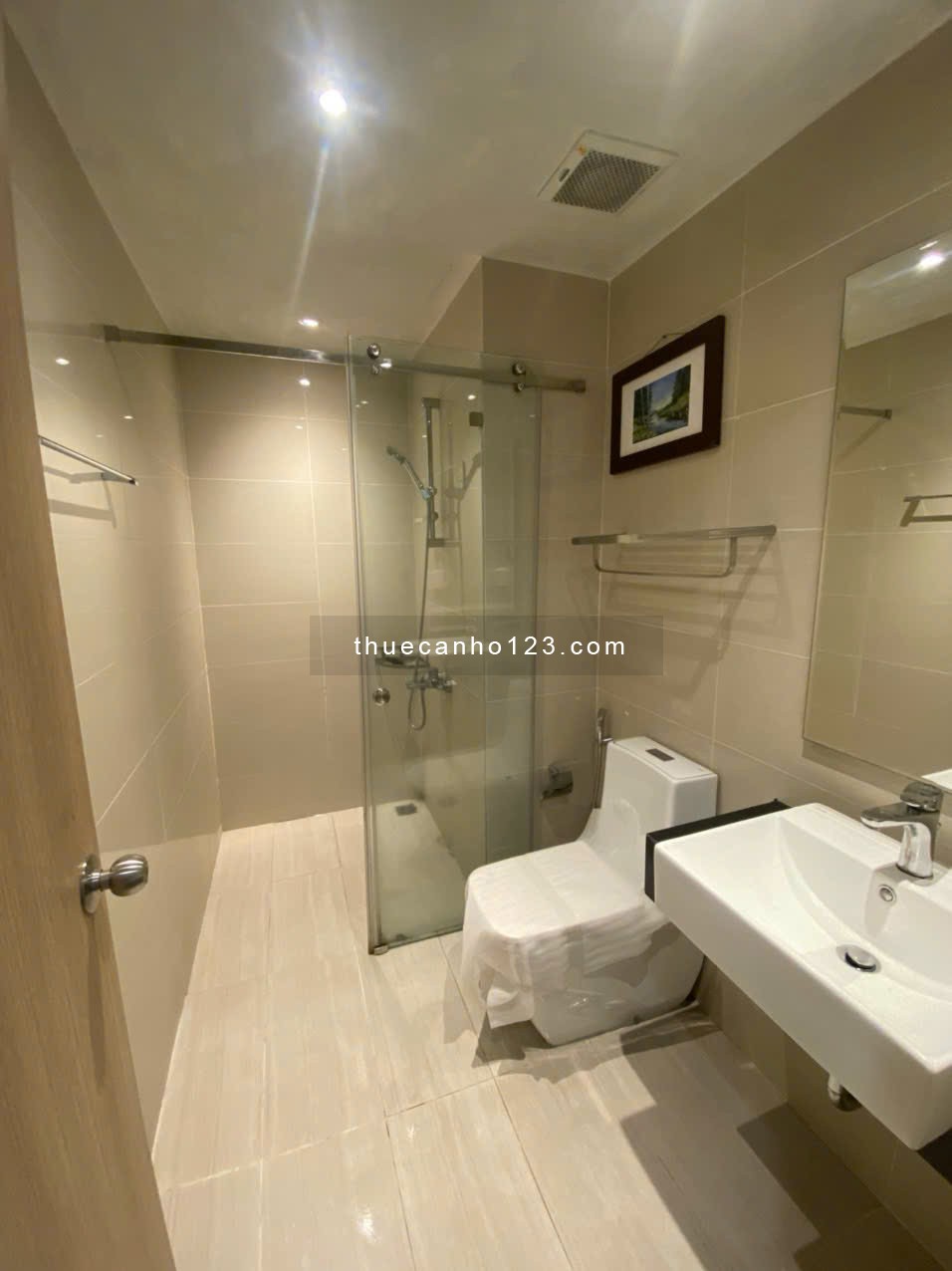 Cho thuê căn 3PN-2WC-105m2 chung cư Golden Mansion full nội thất cao cấp giá 25tr/th. LH 0932192028