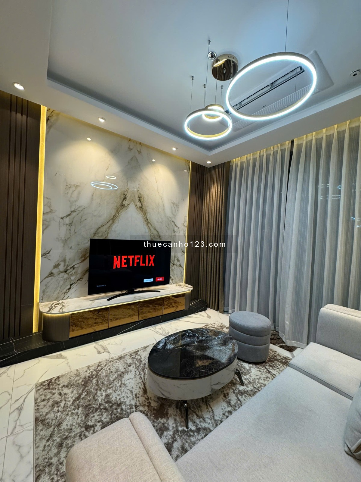 The Crest cho thuê căn hộ 2PN, nội thất đầy đủ, giá tốt