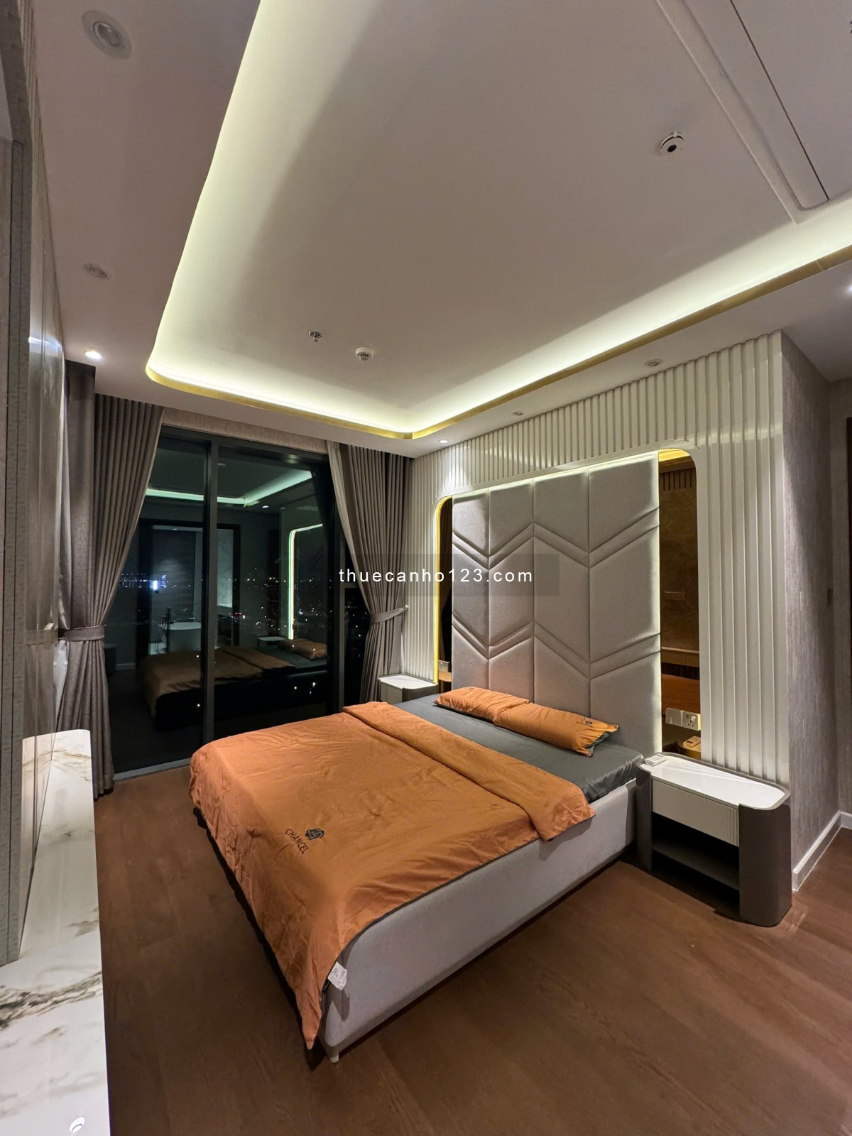 The Crest cho thuê căn hộ 2PN, nội thất đầy đủ, giá tốt