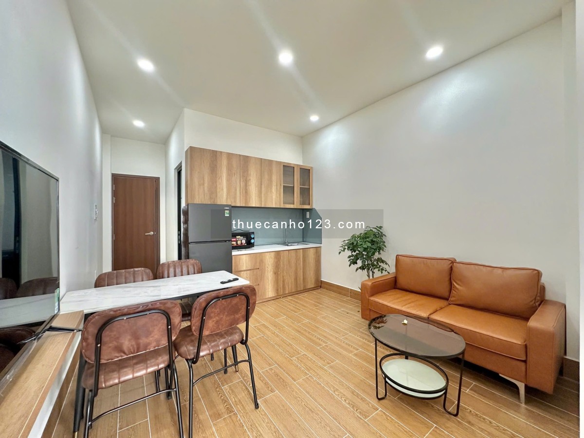 Hệ thống căn hộ cho thuê Quận 10 – Gần trung tâm, 1 phòng ngủ riêng, full nội thất, có ban công