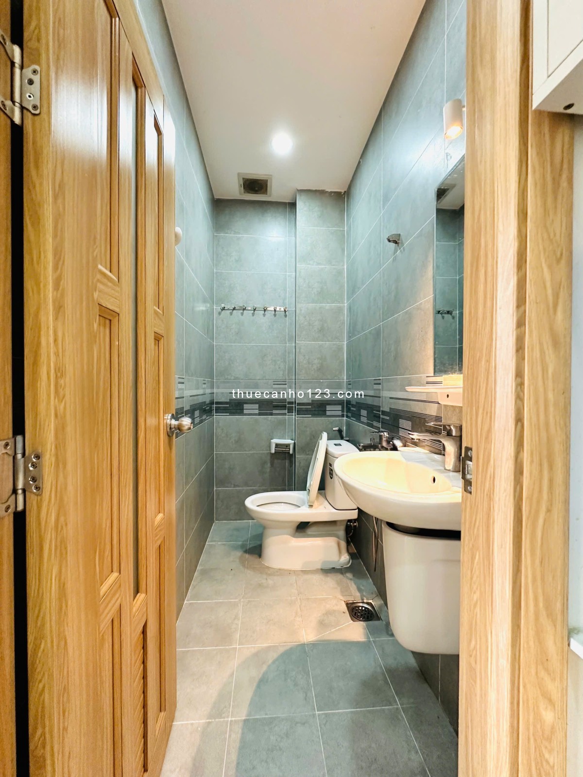Căn hộ mới đẹp gần sân bay – Đường Yên Thế, Tân Bình – Full nội thất, ban công
