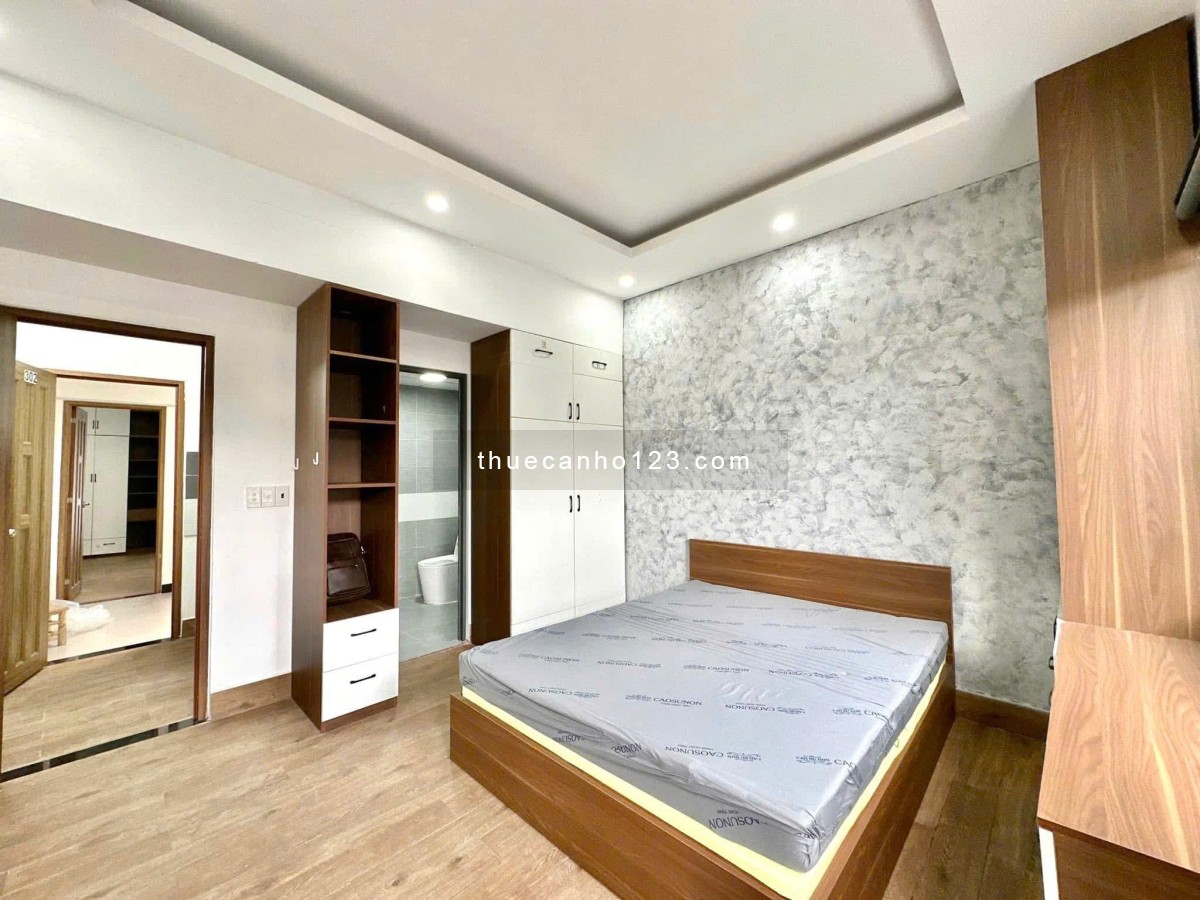 Cho thuê 1PN - Ban công, máy giặt riêng - Đường xe hơi tại trung tâm Quận 3