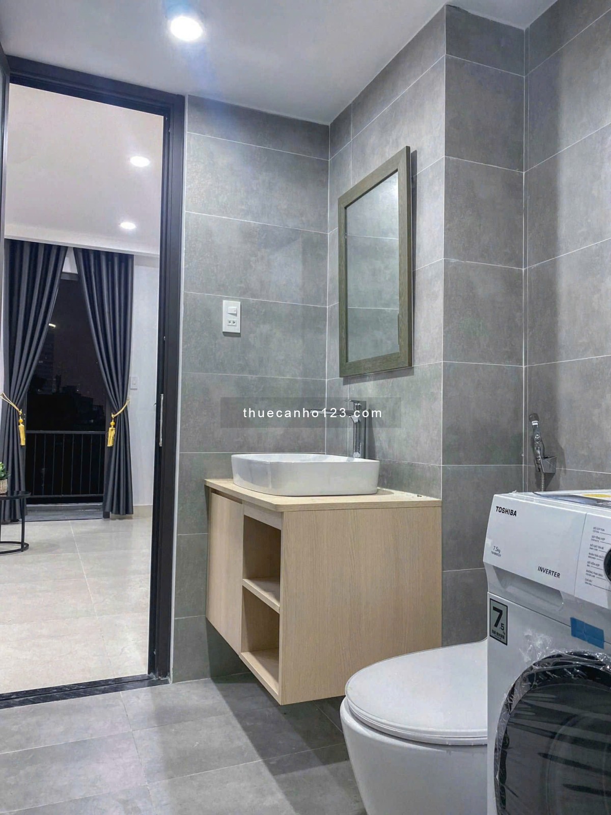 Studio căn hộ cao cấp tại Bình Thạnh - Máy giặt riêng