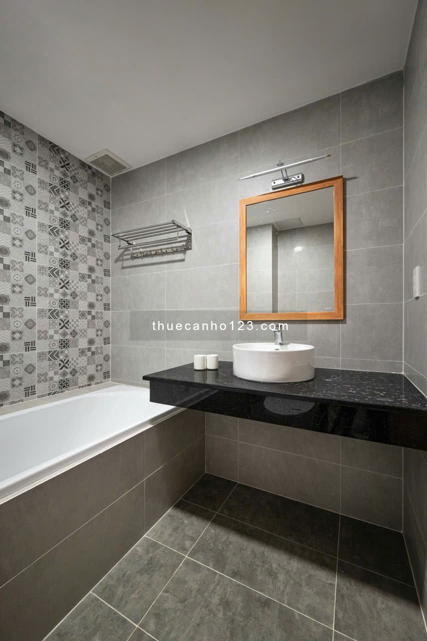 1 phòng ngủ, diện tích 30m² – Có bồn tắm – Quận 1.