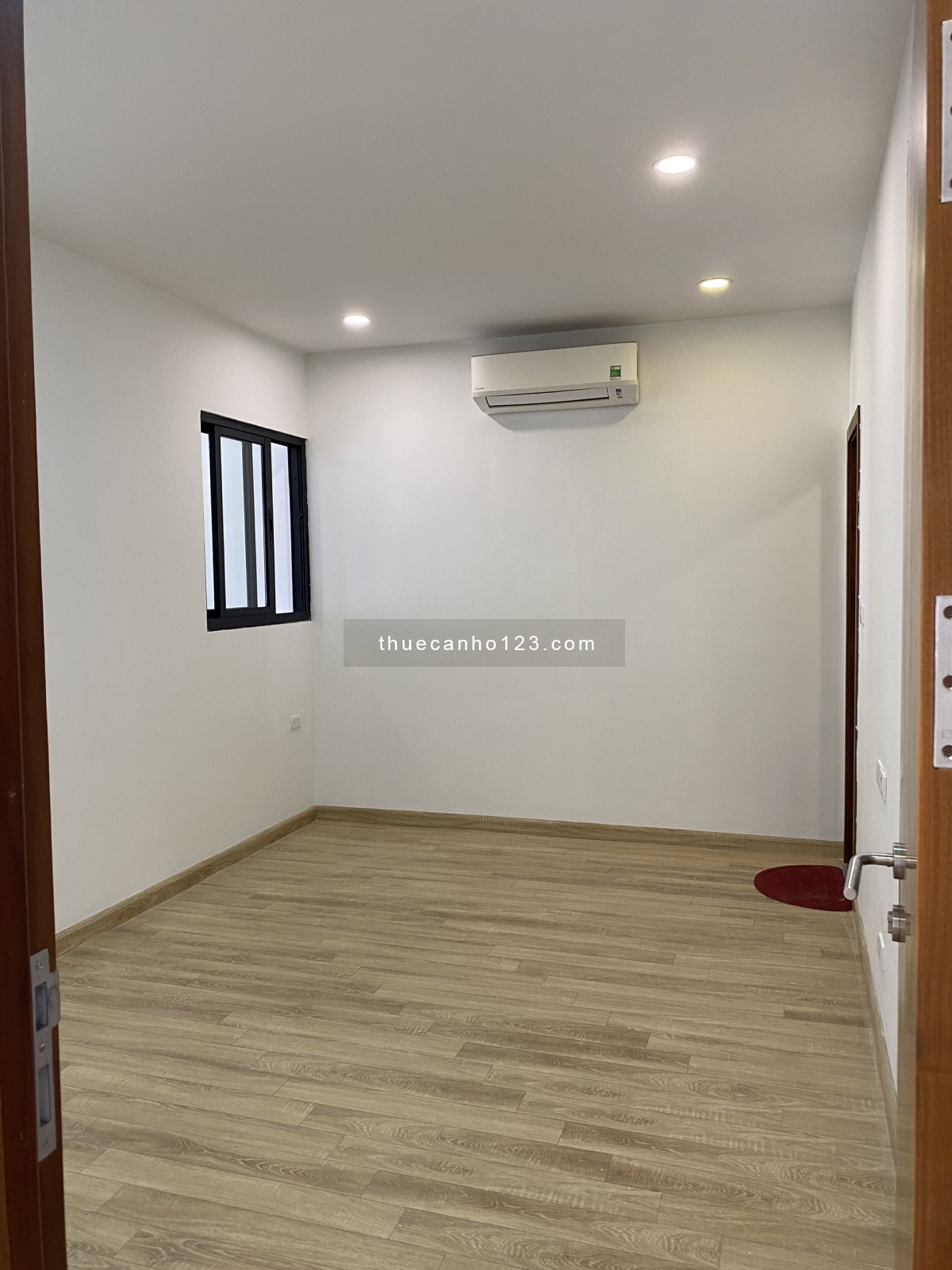 Chính chủ thuê căn hộ 2PN, 1PK, 1 Bếp. Toà HH2A Eco Lake View 32 Đại Từ, Q.Hoàng Mai, Hà Nội